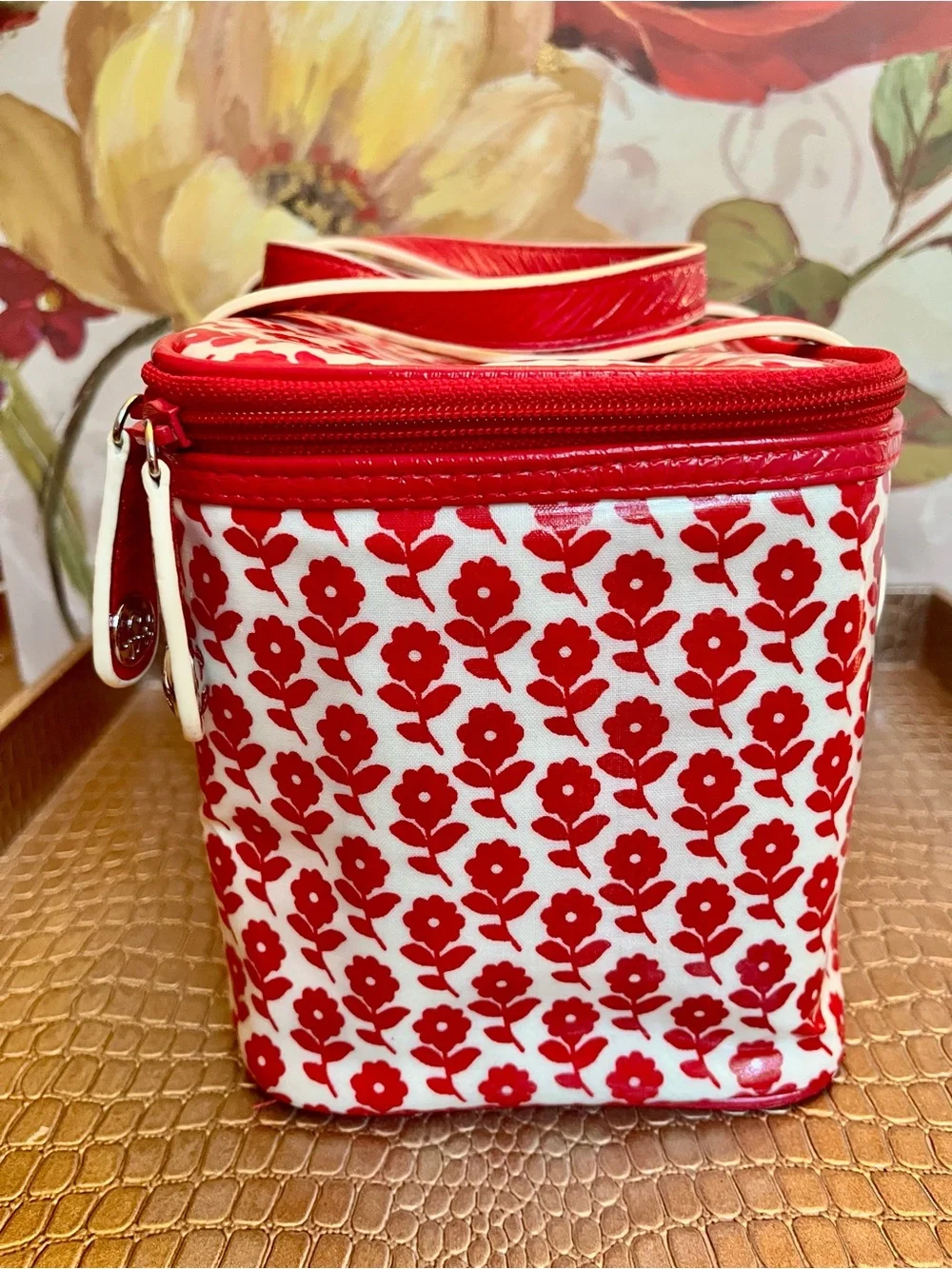 Vera Bradley Vintage-Inspired “Twirly Birds Pink” Floral Lunch or Cosmetics Case - Picture 3 of 12